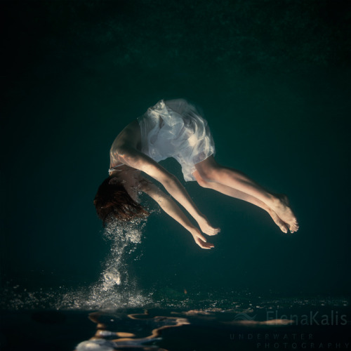 honeydew-bruises:  Ocean green by SachaKalis 