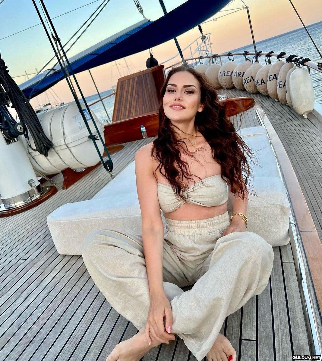 Fahriye Evcen...