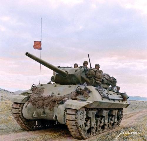  M-10 Tank Destroyer of the US 899th Tank Destroyer Battalion during the battle at El Guettar, Tunis