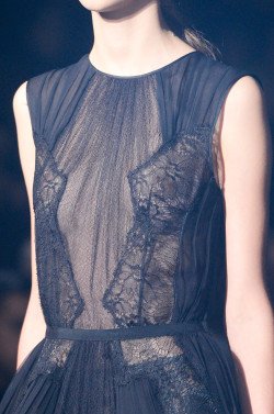 fashionsprose:  Details at Alberta Ferretti