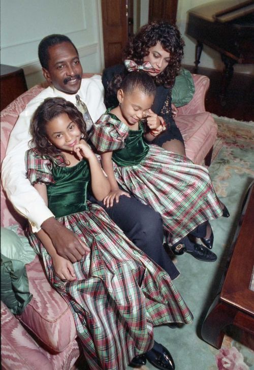 stereoculturesociety: CultureFAMILIES: *Vintage* Holidays - The Knowles Family, Houston,