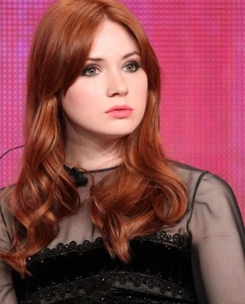 betterhalfcelebs:Brought to you by Reddit. Karen Gillan