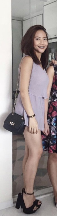 sgsimplepleasures: dogfoid: Surprised I’ve not seen others post this girl! Third last picture,