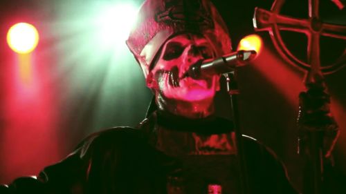 andreatheusurper: ‘member Papa Emeritus II?Yeah I ‘member