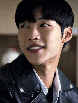 ee6fe3d53b0e063acc35d037a1070e038a7ac6d2.gif