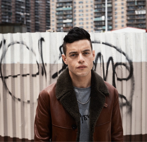 thoughtsofaddiction:blackdaenerys:zackfernandej:athinglikethat:Rami Malek for Interview Magazine pho