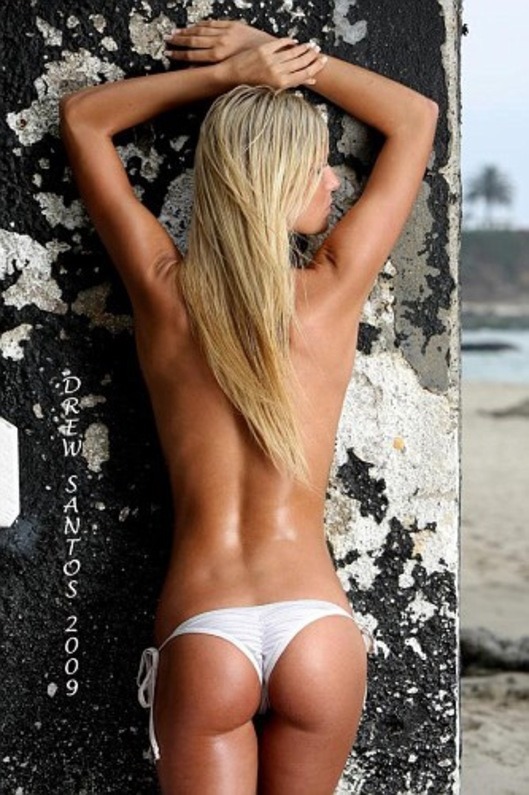 bigsickpervert:  kelli hutcherson blonde bombshell