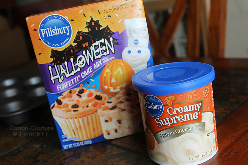 canon-couture:  Happy October! Ps, the cupcakes were really good :) 