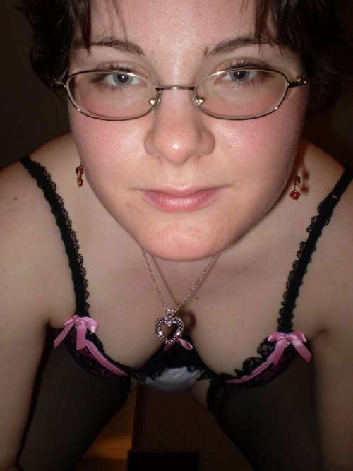 sweetdreams75:  sexy ladie !!! 