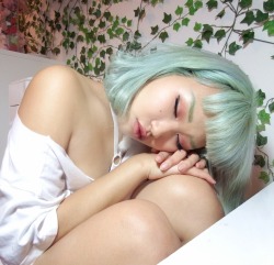 michellemoe:  wake me up when new year ends  