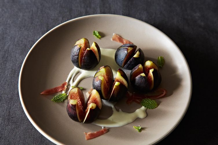 food52:  Five ingedient, fancy fig salad: genius. Read more: Richard Olney’s Genius