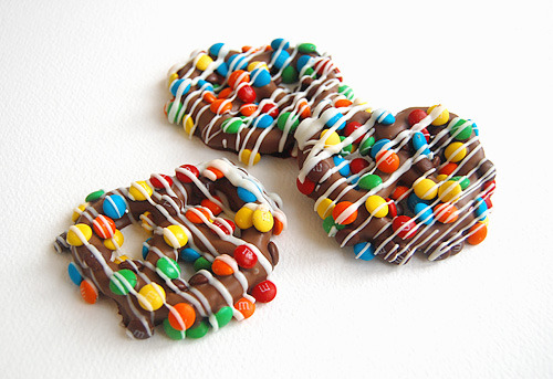 dessertdweller:  Yummy Desserts For You! http://dessertdweller.tumblr.com 