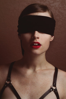 gorgeous-blindfolds-collars:  Gorgeous Blindfolds &amp; Collars
