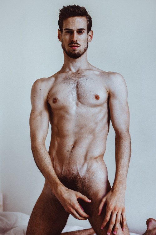 rapideyesmovement: Jesse Inglis by Travis Chantar