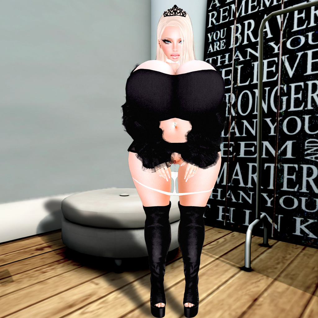 alilionheart:  Dolly Daydream   She is such an amazing friend, sometimes a tad forgetful