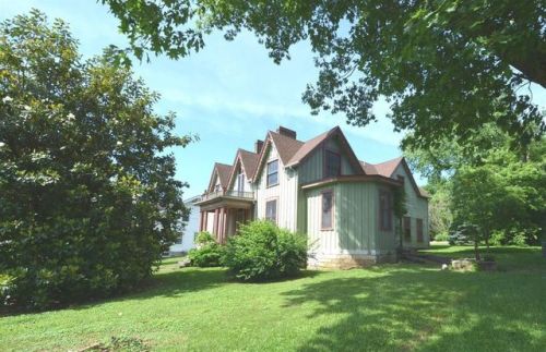Harrodsburg, KY $90,000/4 br/3500 sq ft Harrodsburg, KY
