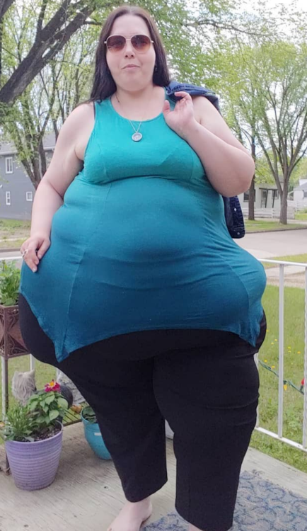 Can T Believe How Sexy She Is As A Pear Shaped Lad Tumbex