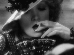 nitratediva:Marlene Dietrich in Blonde Venus