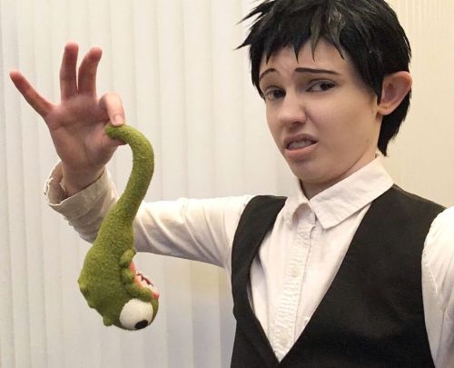 How pathetic … —Envy plushie borrowed from another cosplayer who got it on Etsy, didn’t catch
