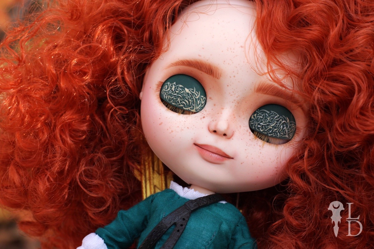 luciana-dolls: Merida Blythe and her brother bear.   Link for sale here: https://www.etsy.com/listing/551085354/ooak-merida-and-hubert-bear-brother