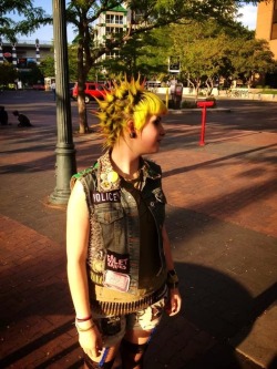 hamburgerpunx:  Missing my yellow hair!