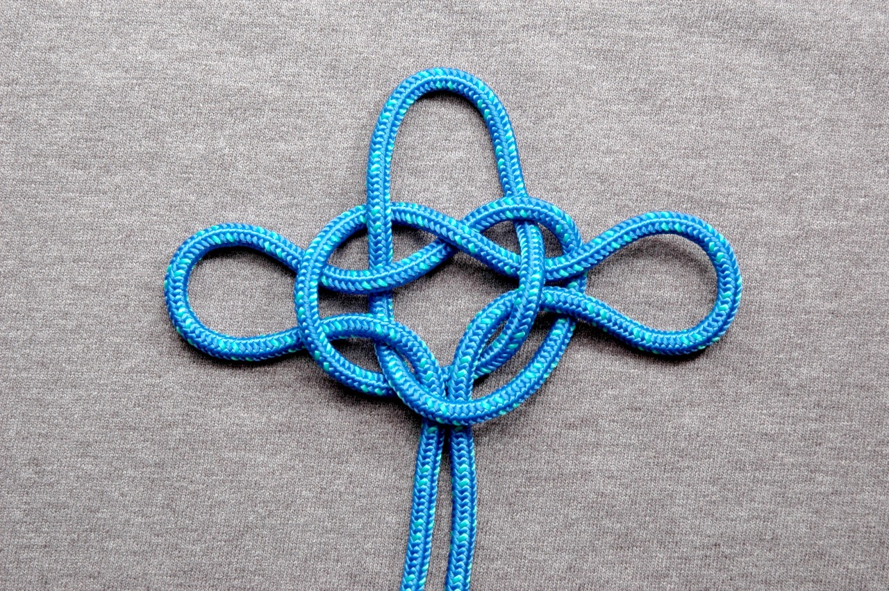 spicenwolf: Shibari Basics 5 - Knots to know:  Fun and beautiful work can be accomplished