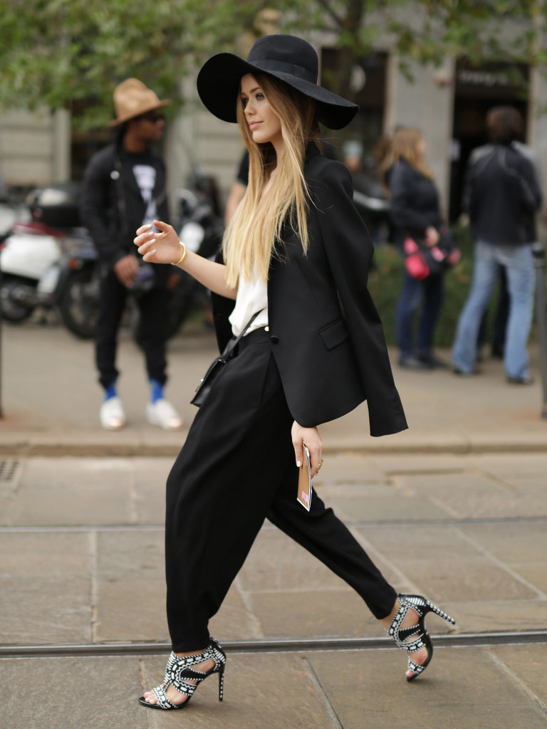 mirnah: The star of this black-and-white look? Those shoes!    