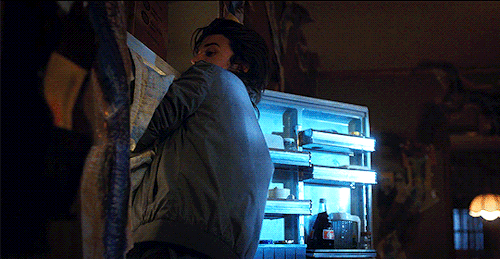 dailystrangerthings:what am i supposed to do?the great unresolved mystery of the second season: what