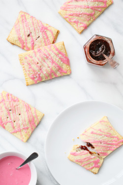 yummyinmytumbly:  Strawberry Jam Toaster