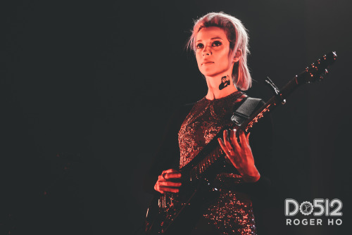 uptightcitizensbrigade:  The Black Keys & St. Vincent - Frank Erwin Center - 12/19/2014  Photos by Roger Ho 