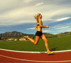 nicerunningday:  Emma Coburn track workout in Boulder, Colorado.