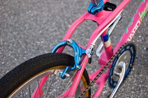 planetbmx: Original pink Haro Sport! I’m thinking it is 1986ish. This is my dream old school bike. 