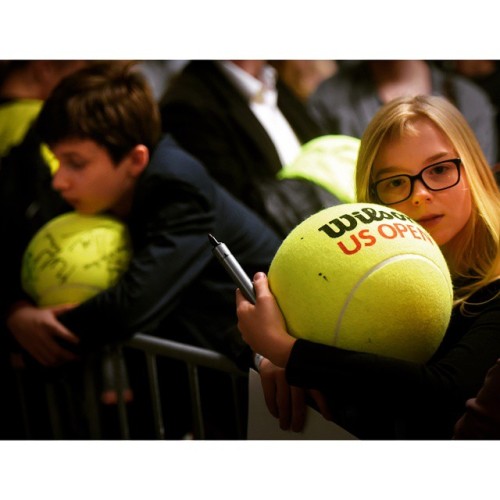 Autor: Maciej Gapiński. WTA Katowice Open 2015. W oczekiwaniu na autograf Agnieszki Radwańskiej. #po