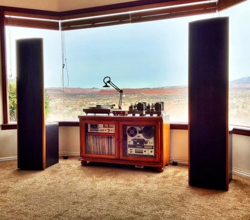 vinylandgeekstuff:  Hi-Fi