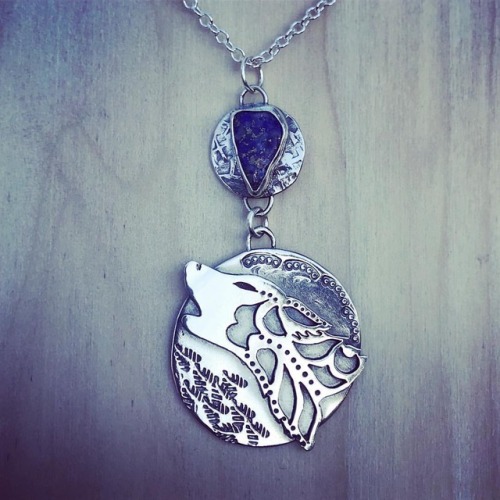 SOLD. Another wolf companion. This time with Lapis Lazuli! going to a loving home#talismans #compa