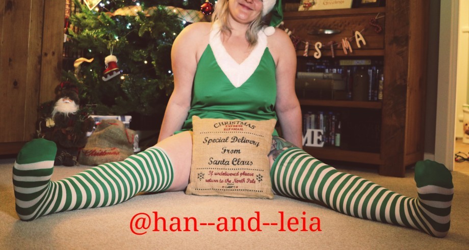 han–and–leia: 🎄🎄 Santa’s chief elf stopped by to check if we belonged