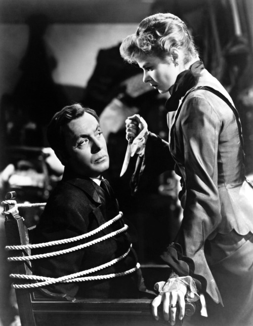 Charles Boyer & Ingrid Bergman in Gaslight, 1944.