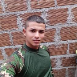 heteroscolombianos: Soldado Hetero Engañado 3:)- Straight Soldier