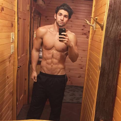 AlanPalmSprings Likes His Men!