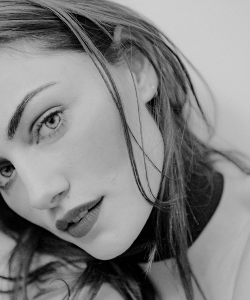 crystalreids:  Phoebe Tonkin photographed by Tom Newton for Glossier (2016)