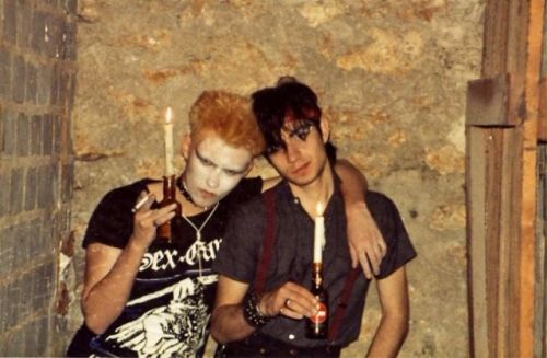 brixabargeld: French punk fashion from the 1980s