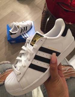 highmami:  goalsfuck:  adidas-mami:  platinumputa: