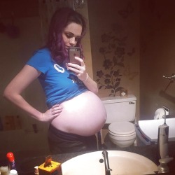 sexypregnanthotties: For more sexy pregnant