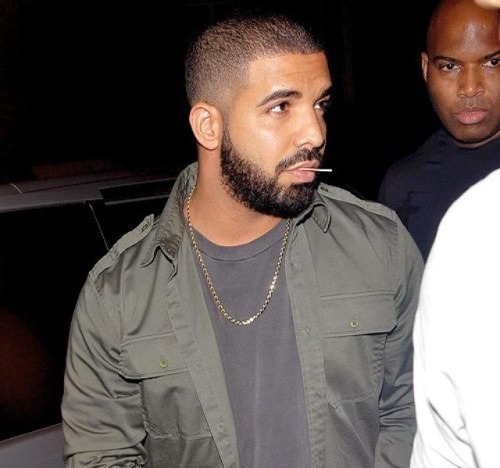 0ctober0wl:  drakefam:  Drake’s Beard Appreciation  😍💛😍