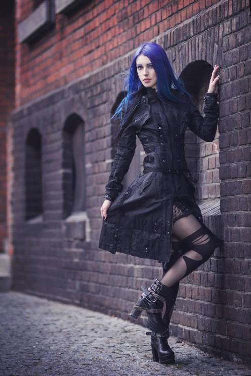 gothicandamazing:    Model: Blood BettyPhoto: Aneta Pawska - Enchanted StoriesClothing: Askasu Welcome to Gothic and Amazing |www.gothicandamazing.org 