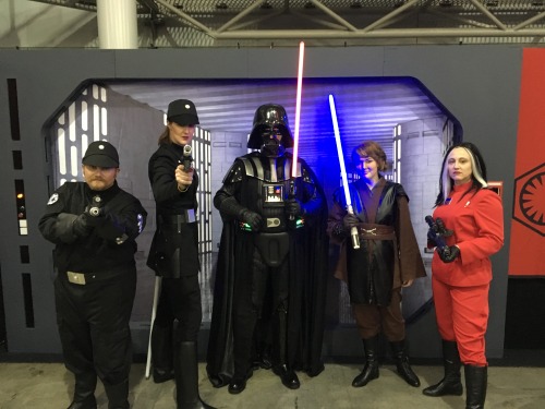 strideer: PICS FROM THE CON !!!!!! I LOV cosplaying. Anakin it was sooooo much fun and saw so many S