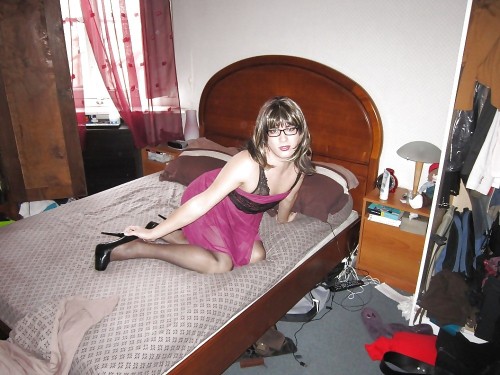 bettany:  very sexy 