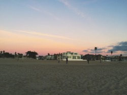 jessieofallseasons:  Ventura Beach - CA