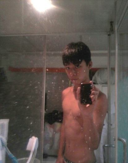 milhouse41: banxianqs: 转自搜同 1 He’s really cute