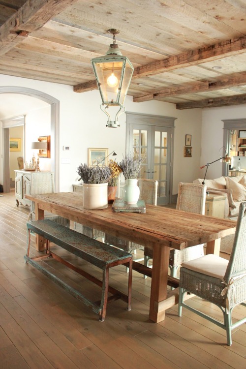 myarchitecturaldreams:Rustic dining via Decor de Provence